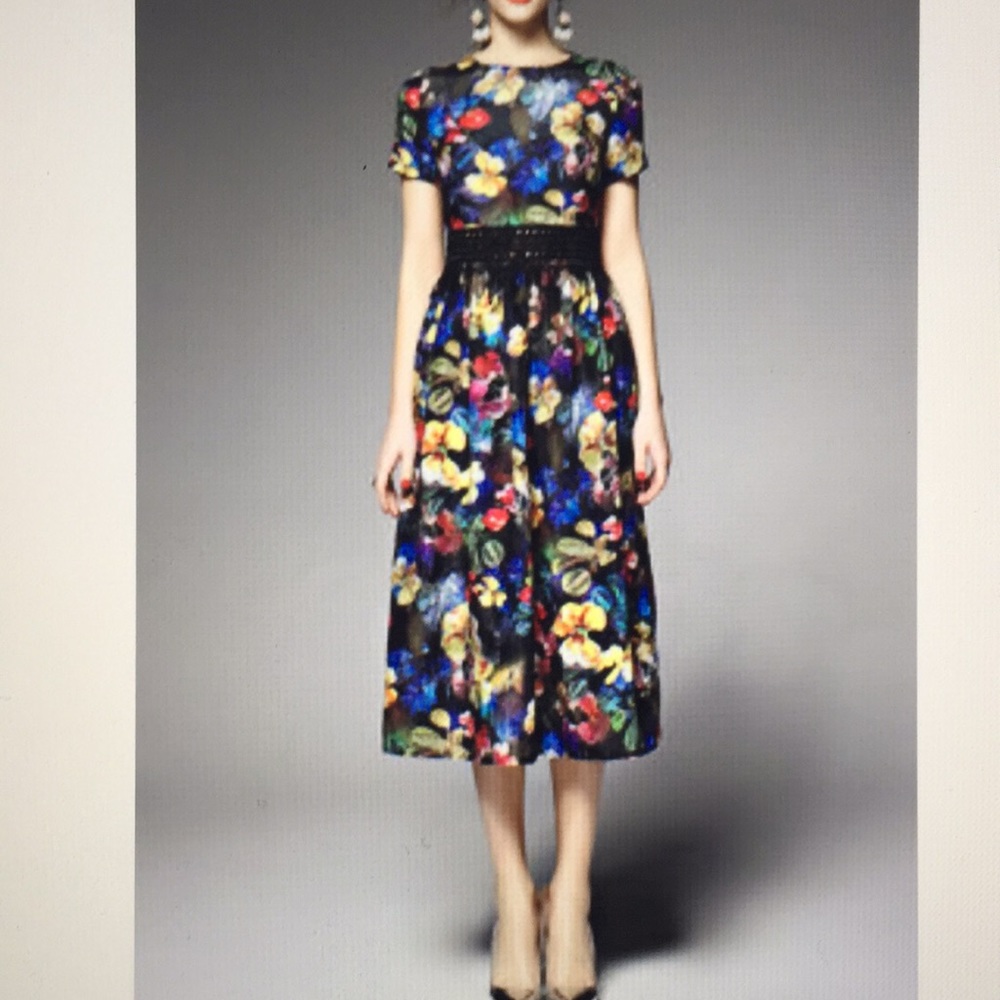 Crew neck vintage shirt sleeve silk midi dress